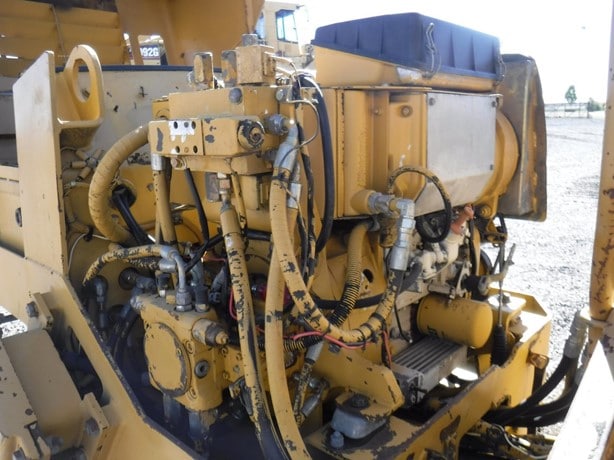 Caterpillar CB-224C Drum Compactor for sale | Machinelista