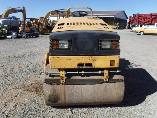 Caterpillar CB-224C Drum Compactor for sale | Machinelista